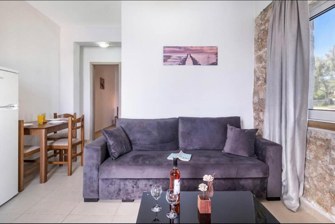 Gkountis Apartment Tsoukaladhes